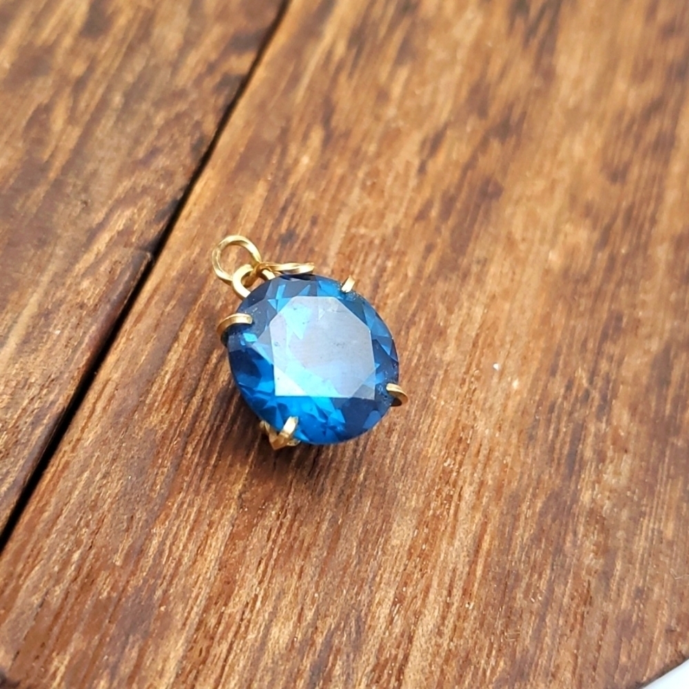 14k gold wire wrapped artisan sapphire necklace pendant absolutely stunning